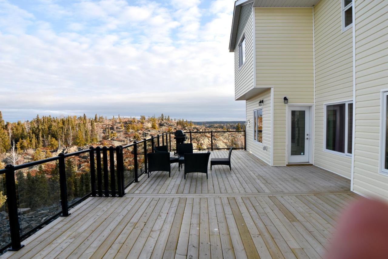 Aurora Guest House Йелоунайф Екстериор снимка